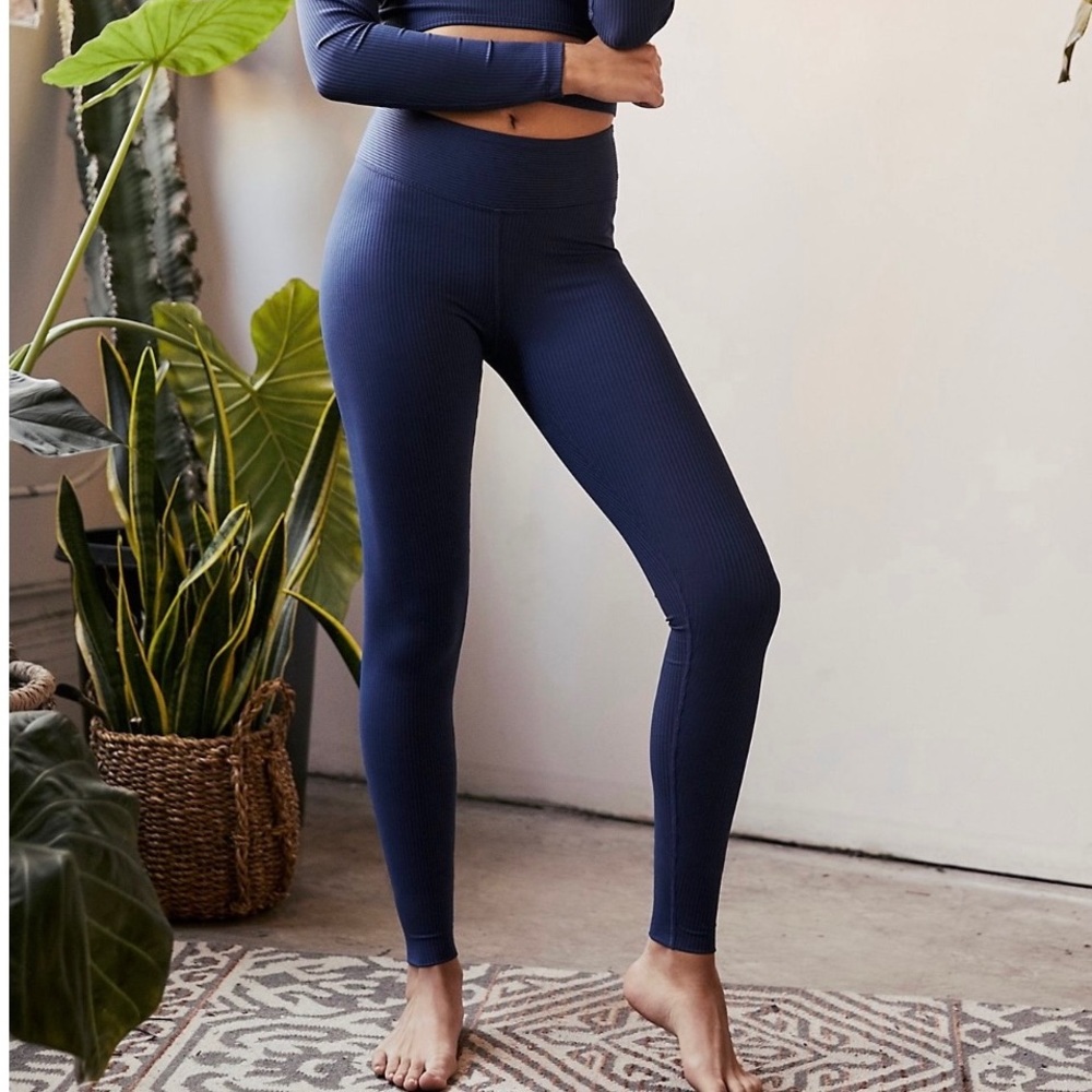 Rib Jogger Leggings by Year of Ours